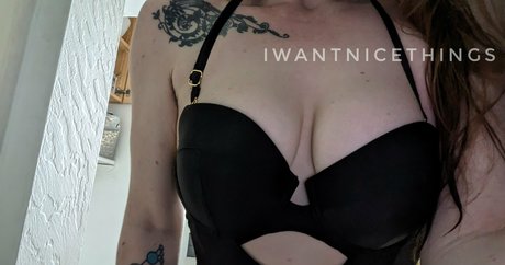 iwantnicethings étoile exclusive image