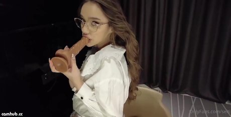 Seltin Sweety top star images