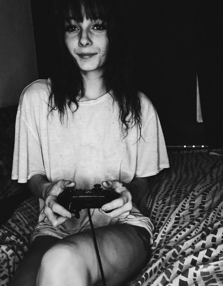 visage blond uniquementfans sexy jolie galerie