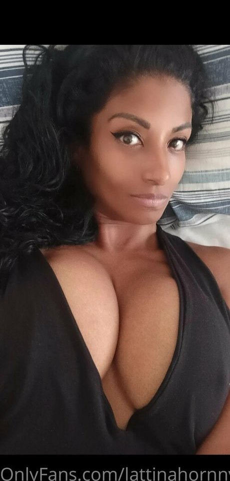 lattinahornny actrice artistique des photos