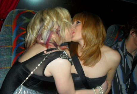 pom-pom girl asiatique onlyfans nu chaud photo