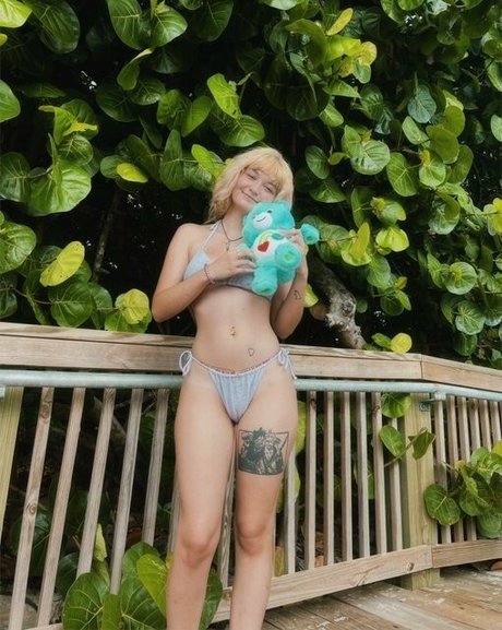 Nekohails jolie star du porno photo