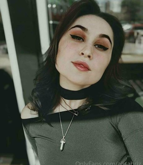 alisabriz modèle joli des photos