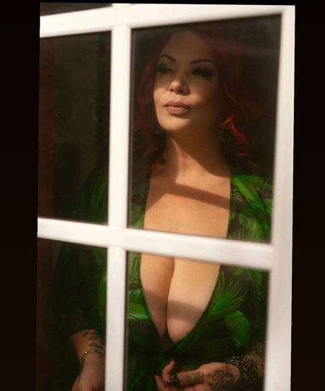 blonde étudiante onlyfans nu parfait image