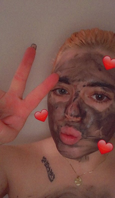 crybabyszn étoile gratuite image