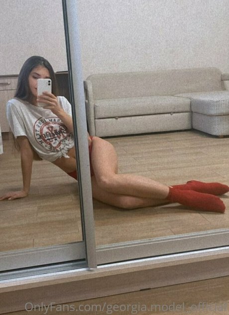 georgia model official étoile nue images