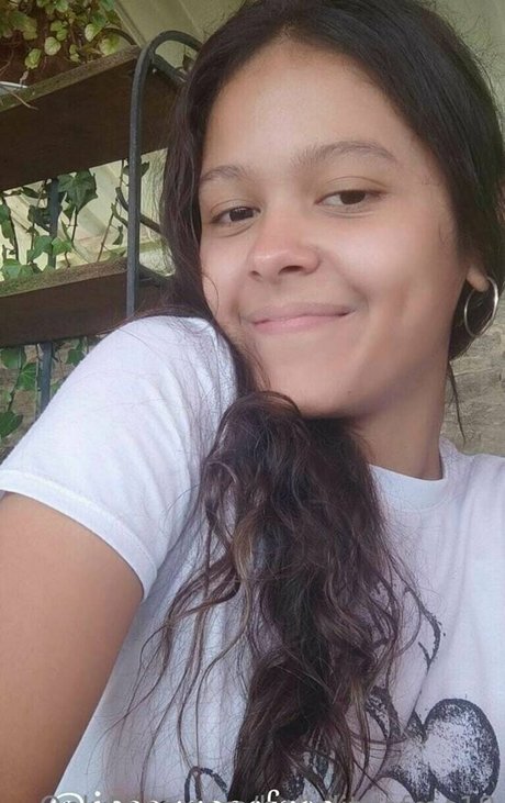 bellalittlefree18 étoile sexy photos