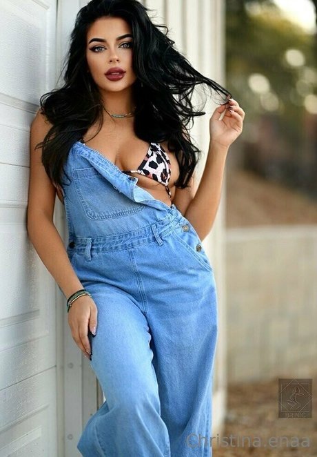 christinaenaa modèle gratuit galeries