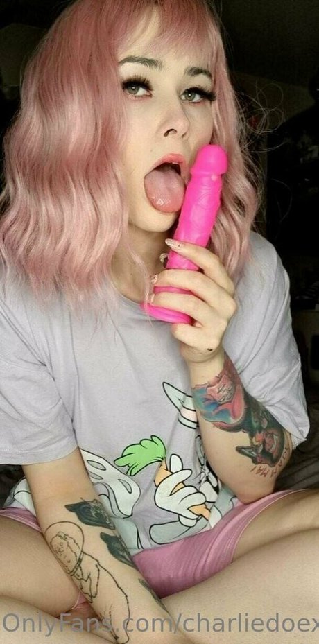 charliedoexofree jolie actrice photos