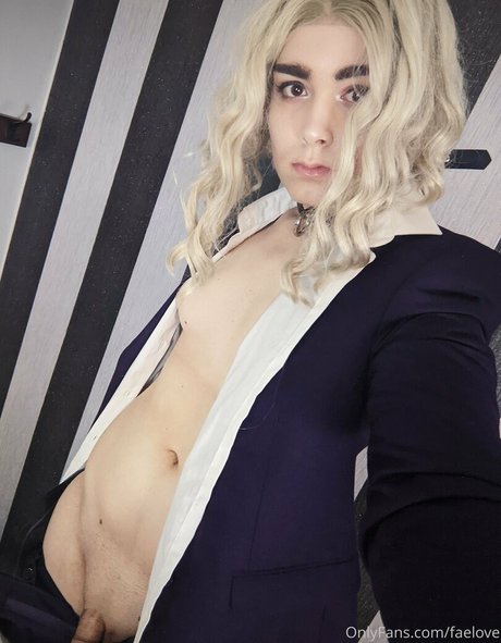 fayelockwood top star photo