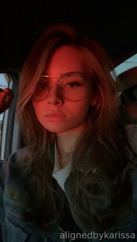 alignedbykarissa modèle pornographique galeries