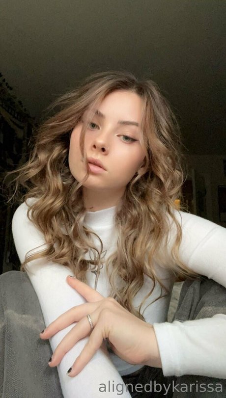 alignedbykarissa star pornographique img