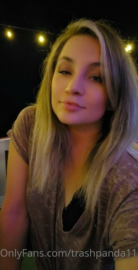 trashpanda1140free étoile érotique photo