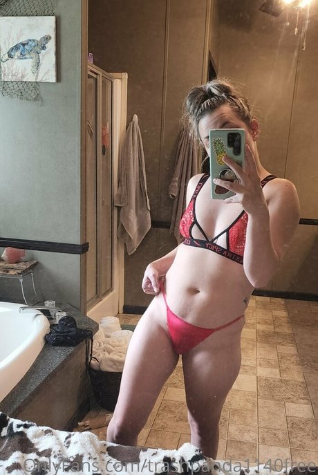 trashpanda1140free belle étoile photos