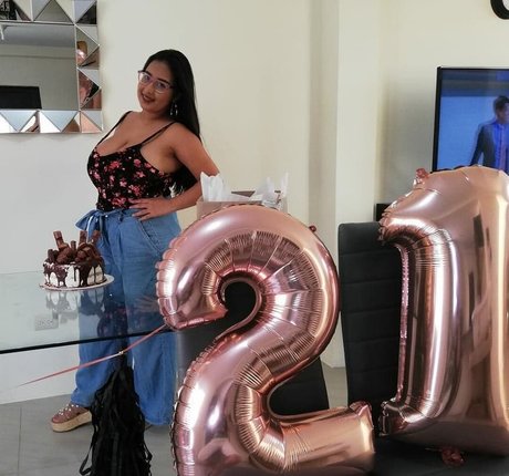 Karen Pinargote Torres beau modèle img