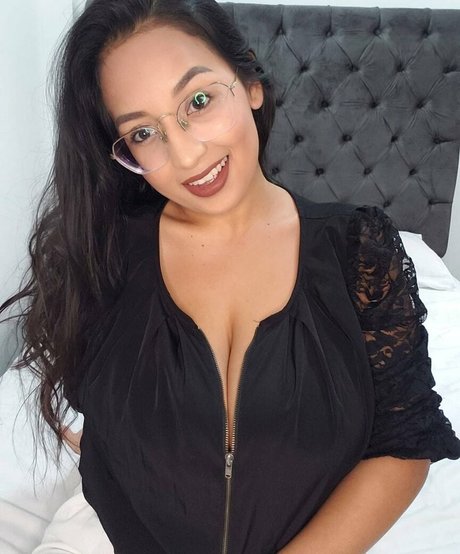 Karen Pinargote Torres haut de star du porno photos