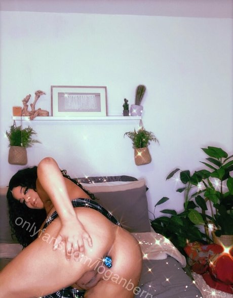 Gabrielle Logan modèle nu images