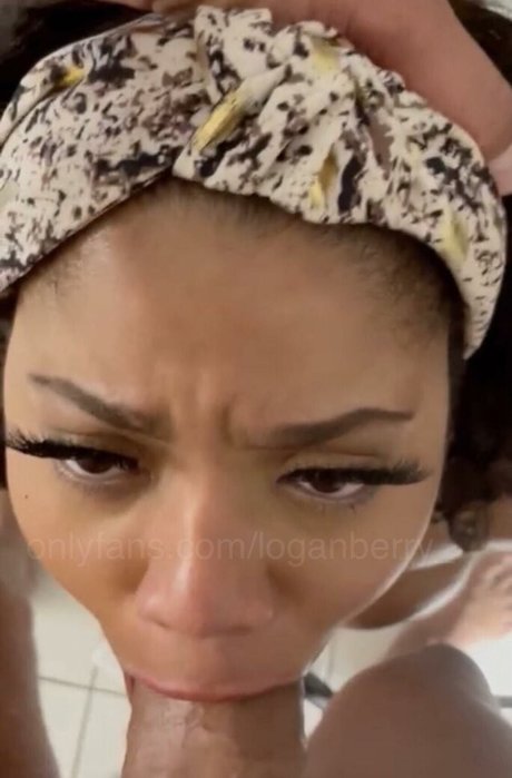 Gabrielle Logan star du porno hd des photos