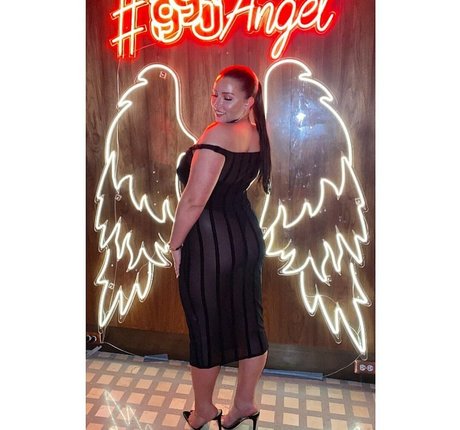 Lizzy Maguire modèle nu galerie