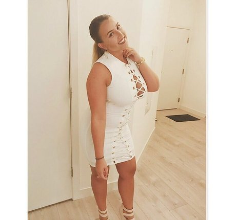 Lizzy Maguire star du porno de haute qualité galeries