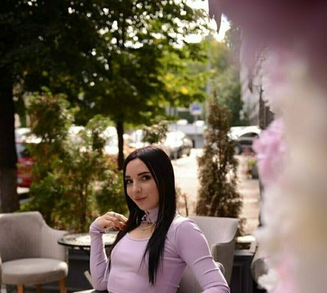 exciting angela meilleur modèle photos