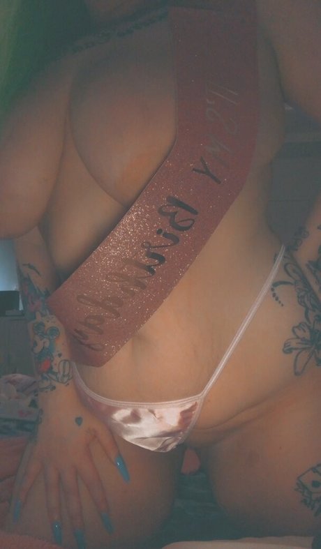 tatouages ​​blonds onlyfans art parfait photo