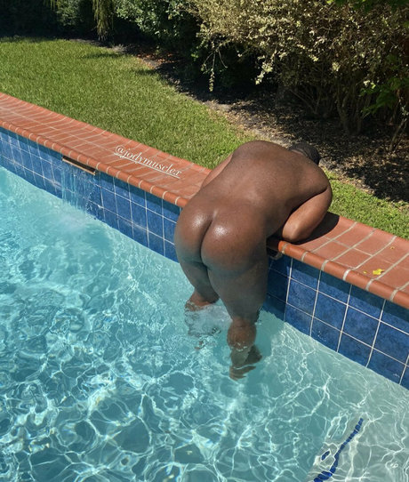 gros cul gros seins onlyfans beau nu photo