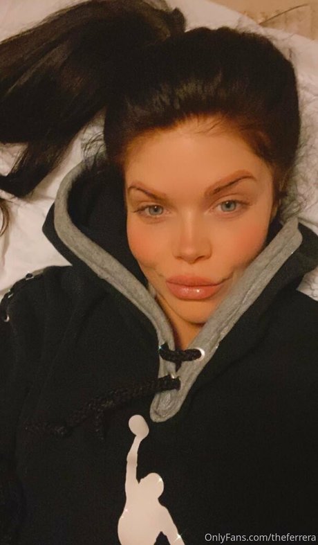 rousse au gros cul onlyfans belle définition collection