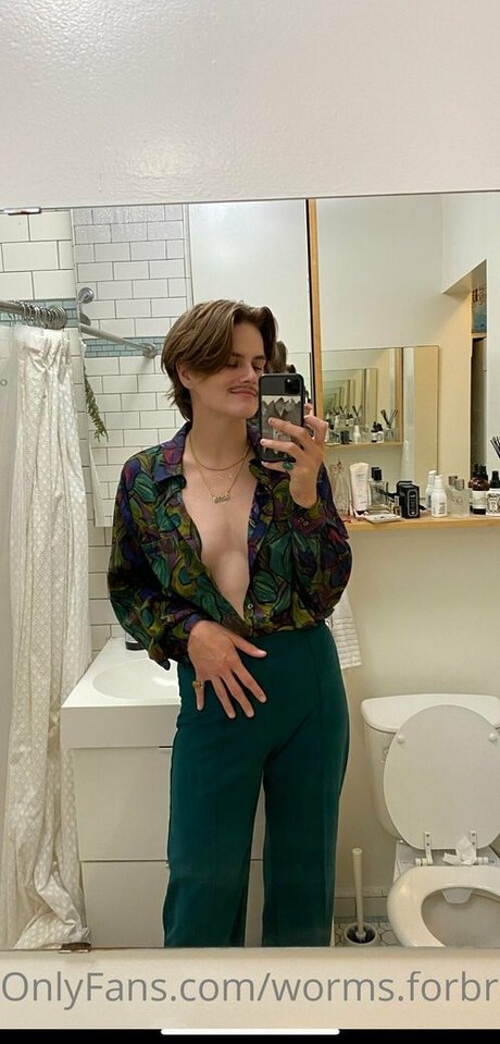 worms forbrains star exclusive photos