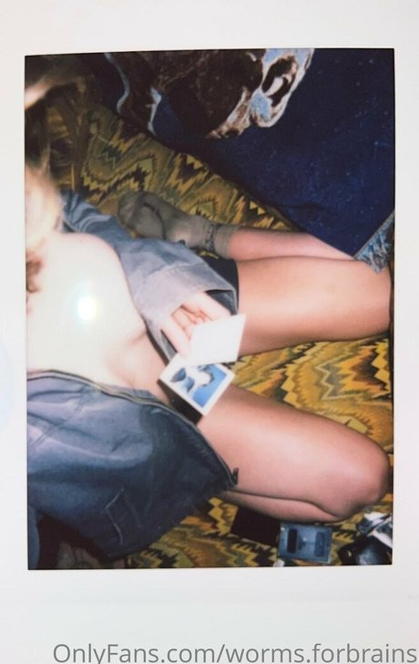 worms forbrains actrice hd photos