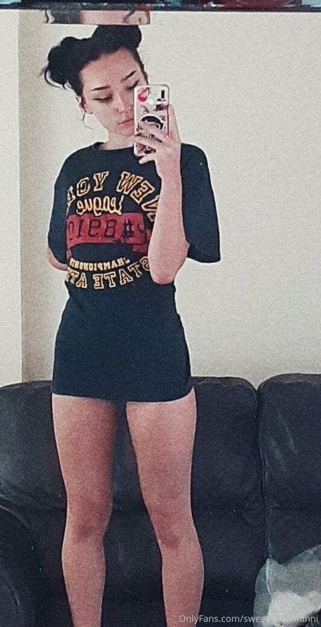 sweet little hunni art star du porno collection