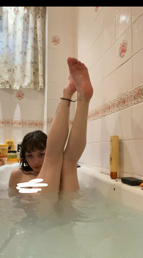 sweet little hunni modèle artistique galerie