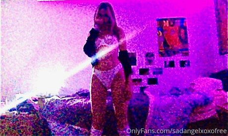 sadangelxoxofree étoile sexy galeries