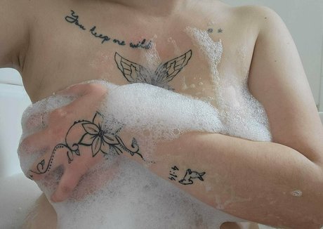 bhunny19 actrice nue photos