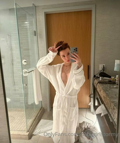 stormyofficial star du porno photo