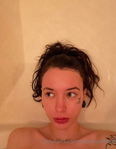 stormyofficial star du porno chaud photo