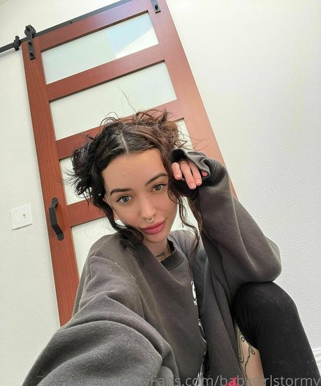 stormyofficial star du porno xxx des photos