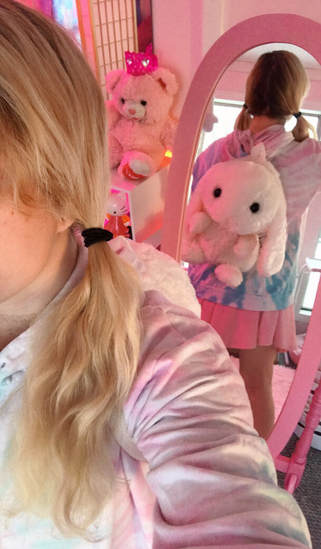 hollynicolebtch star érotique images