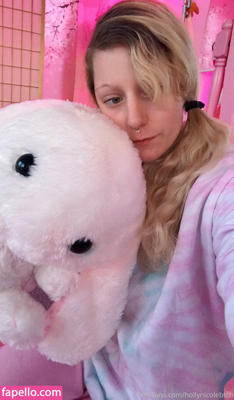 hollynicolebtch modèle image