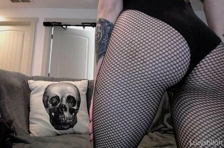 lucyshilohcam sexe star photo