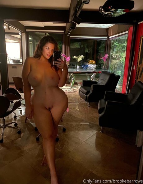 Brooke Barrows étoile exclusive img