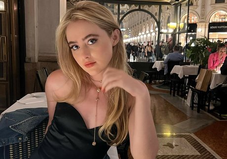 Kathryn Newton xxx star du porno photo