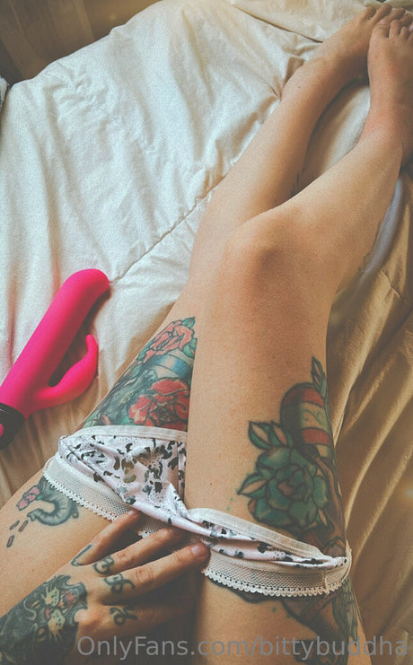 bittybuddha modèle porno images