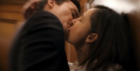 Naomi Scott nus étoiles photos