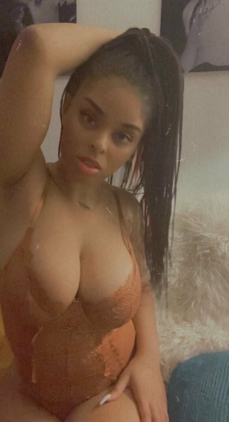 byefavsen modèle sexy collection