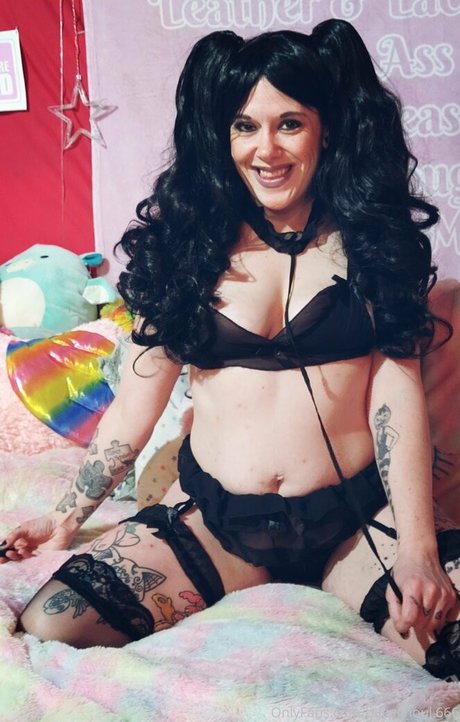 babyghoul 666 actrice exclusive photos