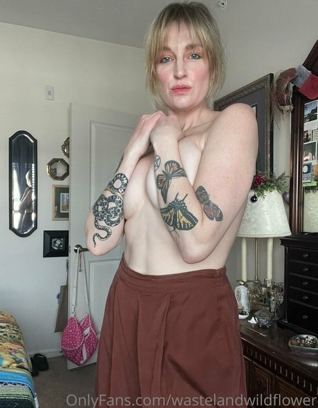 wastelandwildflower sexe star images