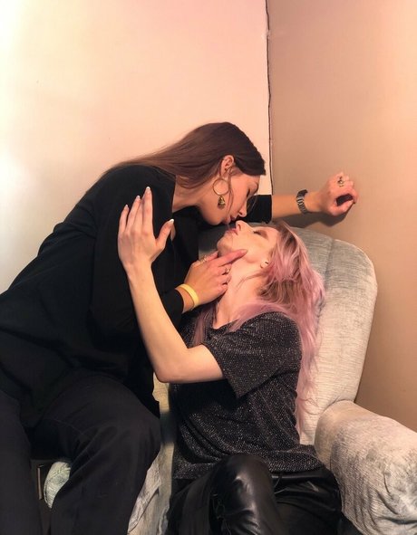 clairexclermont actrice libre photos