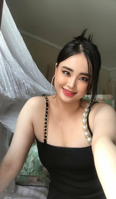 ado maigre aux gros seins onlyfans joli sexe images