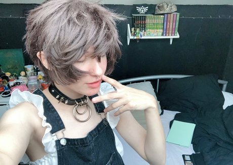 chatte adolescente onlyfans nus pornographiques des photos